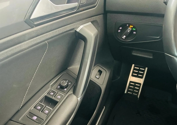 Volkswagen Tiguan cena 114900 przebieg: 84525, rok produkcji 2018 z Człopa małe 781